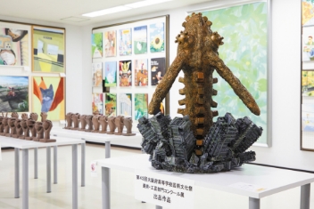 美術部での活動も